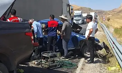 Hakkari-Van karayolunda feci kaza!