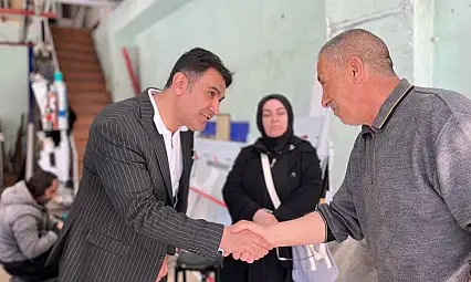 Van AK Parti, esnaf ve vatandaş ziyareti için tam kadro sahaya indi