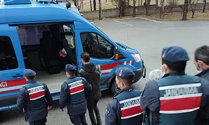 Van'da farklı suçlardan 15 kişi tutuklandı