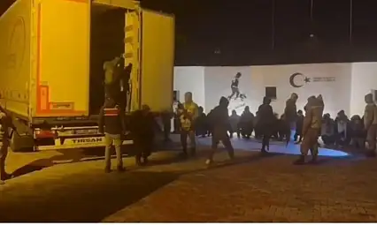 Van'da flaş operasyon! 69 düzensiz göçmen yakalandı