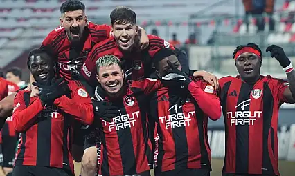 Zorlu zeminde Vanspor fırtınası: Iğdır FK'yı 3 golle geçti