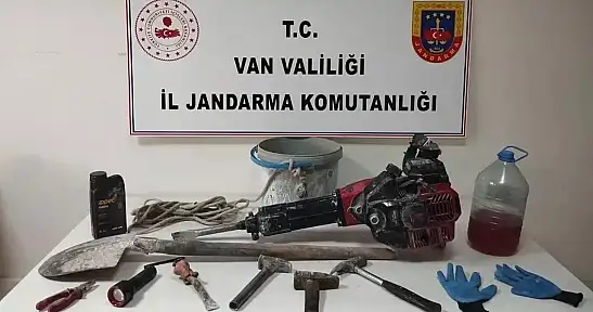 Van'da kaçak kazı operasyonu: 4 kişi gözaltına alındı