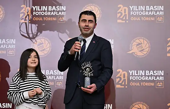 Ahmet İzgi'ye yılın spor fotoğrafı ödülü