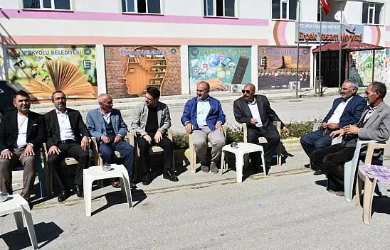 AK Parti İpekyolu İlçe Başkanı Kuşan, muhtarları dinliyor