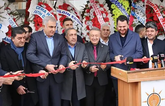 AK Parti Tuşba seçim koordinasyon merkezi açıldı