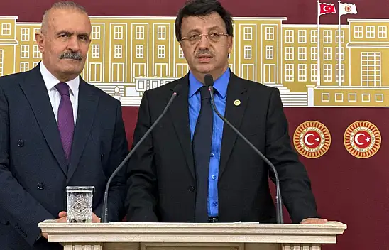 Ak Parti Van Milletvekilleri mecliste basın açıklaması yaptı