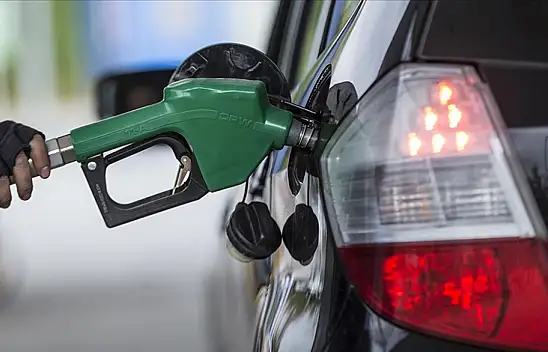Akaryakıta zam! Önce motorine şimdi de benzine zam...