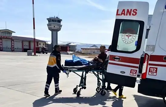 Ambulans helikopter hasta sevkiiçin havalandı