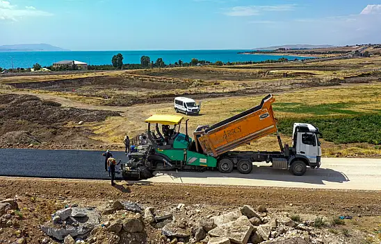 Büyükşehir Belediyesi asfalt çalışmalarını sürdürüyor