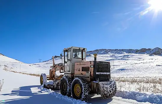 Büyükşehir tarafından 134 yerleşim yerinin yolu açıldı