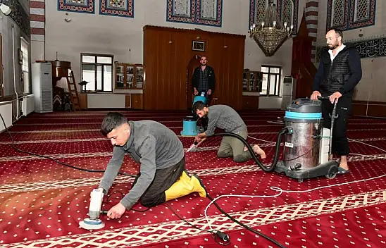Çatak Belediyesi Camilerde Temizlik Çalışması Başlattı