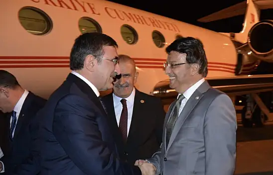 Cumhurbaşkanı Yardımcısı Cevdet Yılmaz Van'da