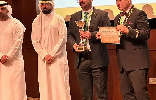 Dubai İcatlar Festivali'nde Dr. Fojlaley'e ödül