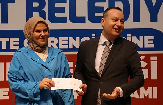 Edremit'te öğrencilere ulaşım kartı desteği!