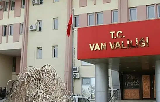 Gösteri yürüyüşü ve açık hava toplantıları yasaklandı