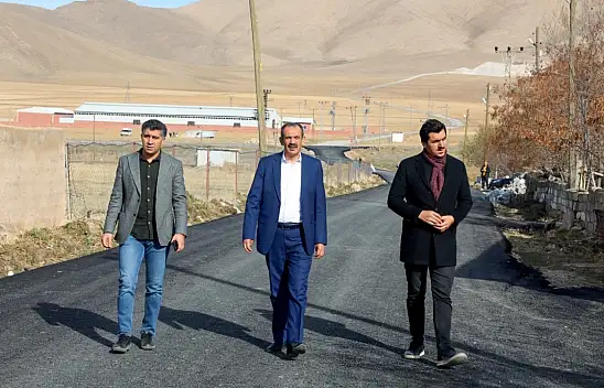 Gürpınar'da 2 mahallenin yol sorunu çözüme kavuştu!