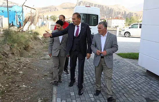 İl Müdürü Yalçın Özdemir, yeni gençlik merkezlerini inceledi