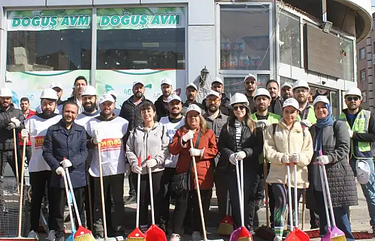 İMO Van sokaklarını temizledi