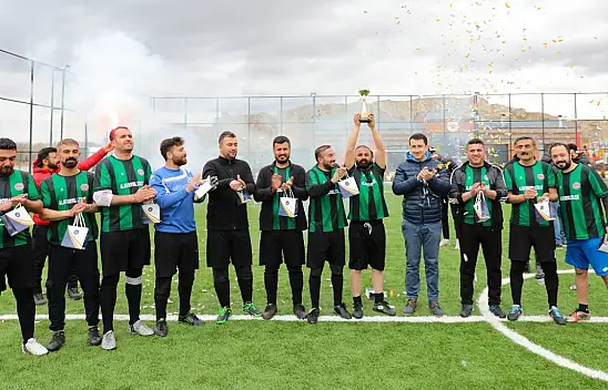 İpekyolu'nda futbol turnuvası sona erdi