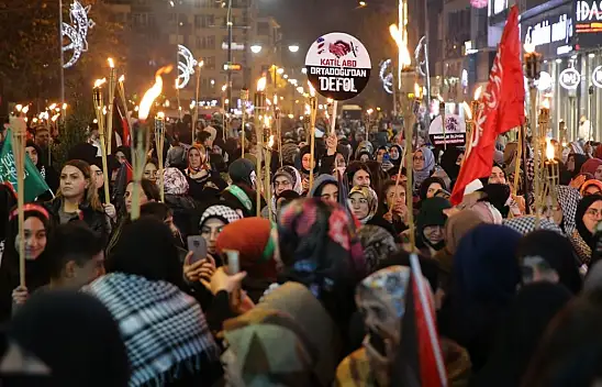 İsrail'in Gazze'ye yönelik saldırıları Van'da protesto edildi