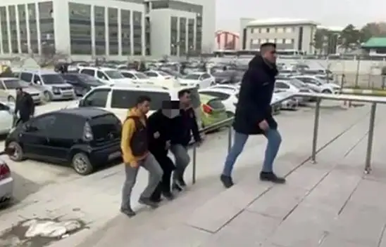 Jandarma'dan operasyonu: 10 kişi tutuklandı
