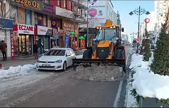 Karla mücadele çalışmaları devam ediyor