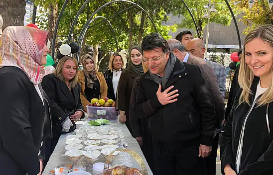 Milletvekili Türkmenoğlu'ndan Filistin'e destek kermesine ziyaret