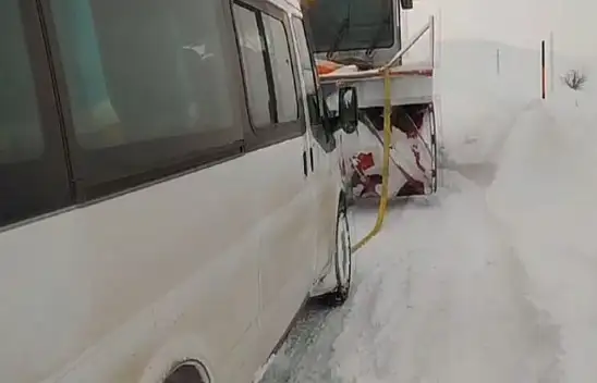 Muradiye'de araç kurtarma operaasyonu