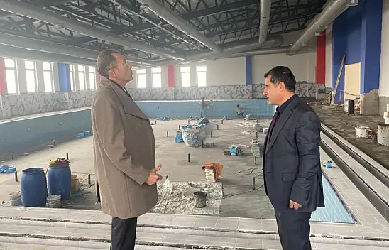 Özdemir, Gürpınar'da spor yatırımlarını denetledi