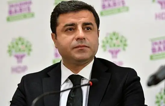 Son dakika... Selahattin Demirtaş Diyarbakır'a götürüldü!