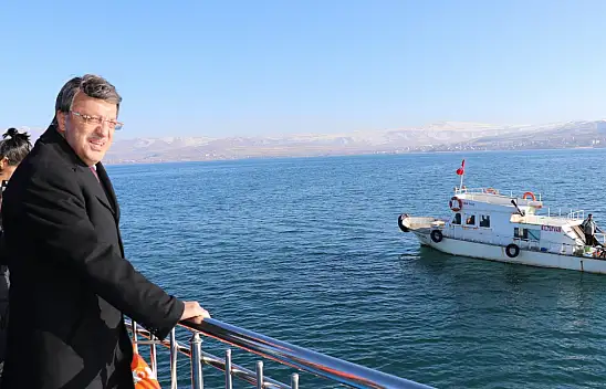 TBMM üyeleri Van Balığını inceledi