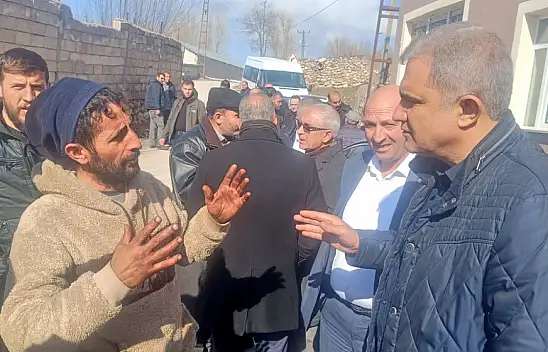 Tuşba Belediye Başkan adayı Oflas, halkla kucaklaştı