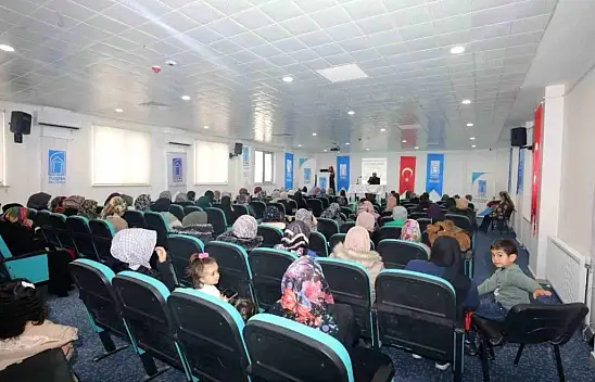 Tuşba Belediyesi'nden kandil programı