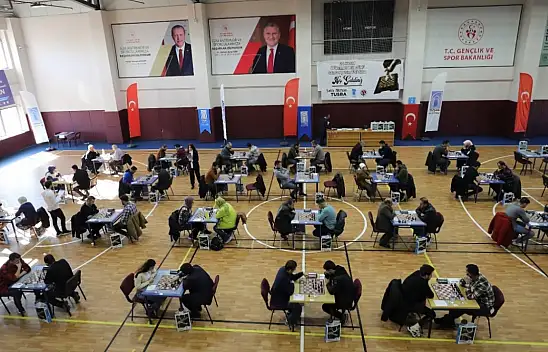 Tuşba Belediyesi satranç turnuvası düzenledi