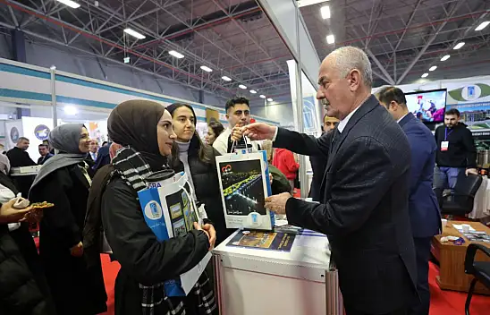 Tuşba Belediyesinin standa yoğun ilgi