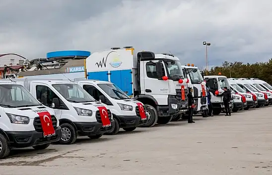 Van Büyükşehir filosuna 13 hizmet aracı ekledi