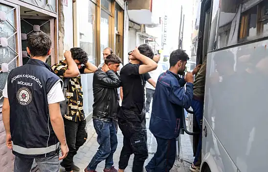 Van'da 46 düzensiz göçmen yakalandı