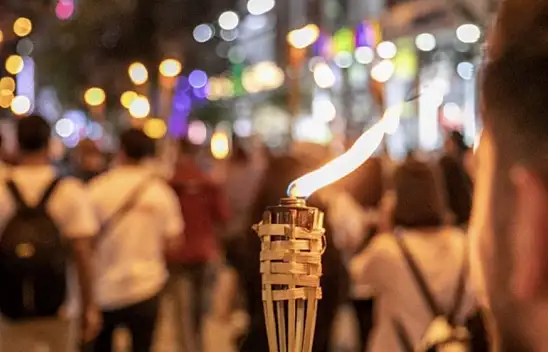 Van'da Cumhuriyetin 100. yılı için fener alayı düzenlendi