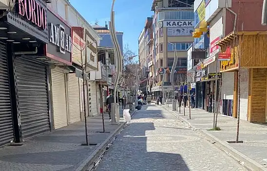 Van'da esnaf kepenk açmadı