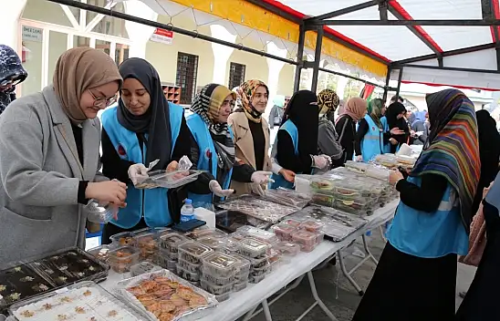 Van'da Gazze için yardım programı düzenlendi