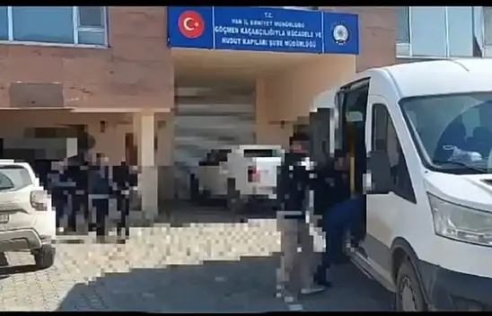 Van'da Göçmen Kaçakçılığı Operasyonu: 6 Tutuklama