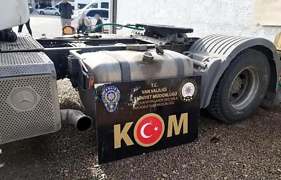 Van'da Gümrük kaçağı malzemeler ele geçirildi