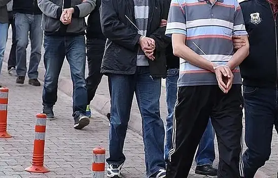 Van'da kaçakçılık operasyonu: 37 kişi yakalandı!