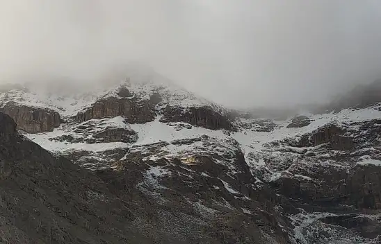 Van'da mevsimin ilk karı yağdı