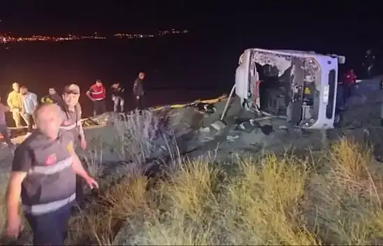 Van'da Midibüs Kazası: 5 ölü
