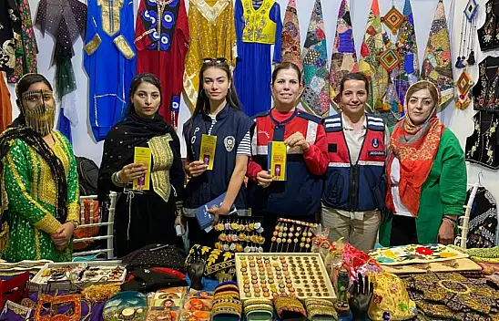 Van'da polis ve jandarma KADES'i tanıtıyor