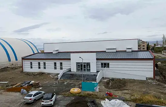 Van'da yapılan 13 adet yüzme havuzunda sona gelindi