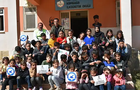 Van Gönül Dostları Derneği Başkale'li Çocukları Sevindirdi...!