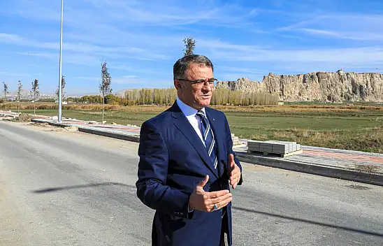 Van sahil yolunun trafiğe açılacağı tarih belli oldu