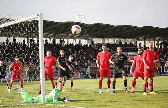 Van Spor FK, Nazilli Belediyespor ile 2-2 berabere kaldı